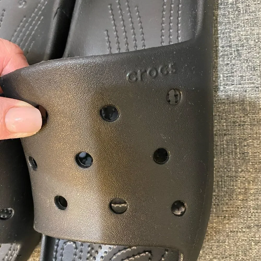 CROCS Classic Black Slide Sandals
